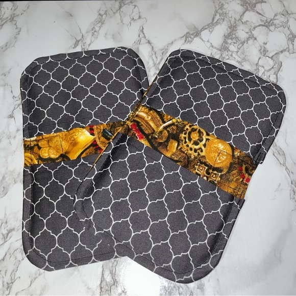 Magnetic Pot Holders - set of 2 - Picture 1 of 2